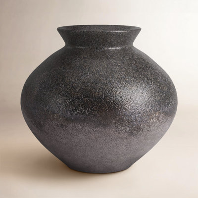 Donia Handmade Terracotta Table Vase