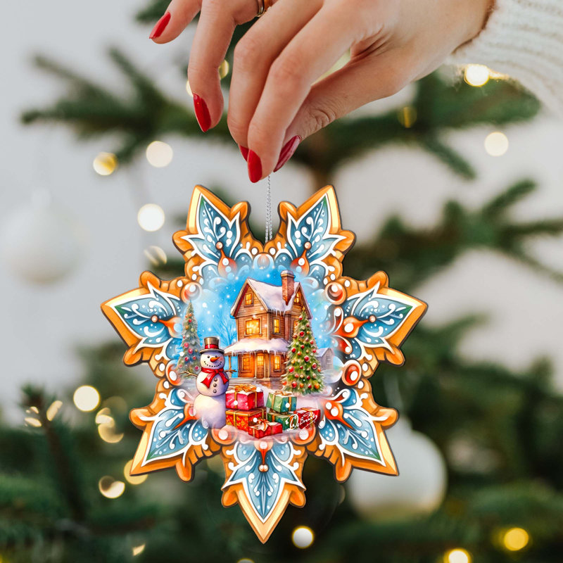 Ornements en flocons de neige en bois par Debrekht, Snowman's Gifts Snowflake