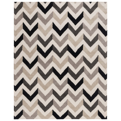 Sanyla Hand Tufted Wool Chevron Rug