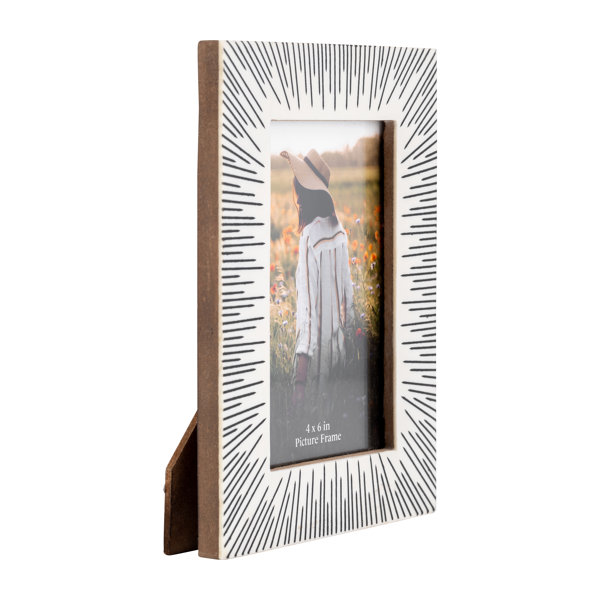 Crisol 4 x 6 Decorative Photo Frame - Contemporary Polyresin Black/White Burst Line Design Picture Frame Wrought Studio