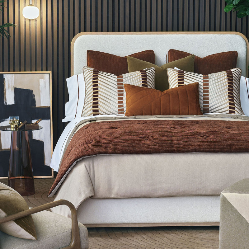 Rufus Bed Runner, Queen