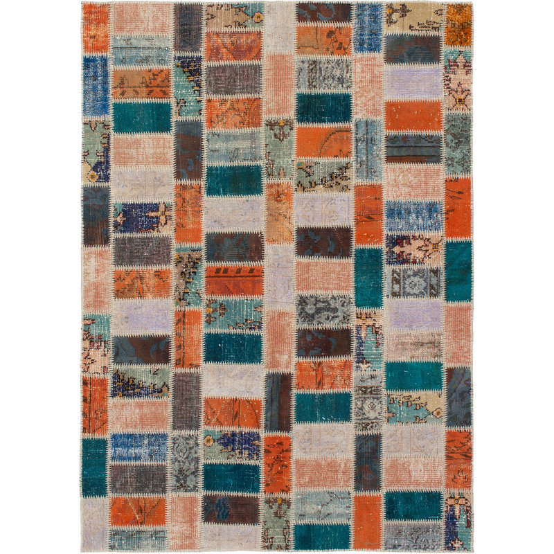 Tapis unique en laine noué à la main style Kosak des années 2010 de 5 pi 7 po x 7 pi 11 po gris clair / vert / rouge Anauri