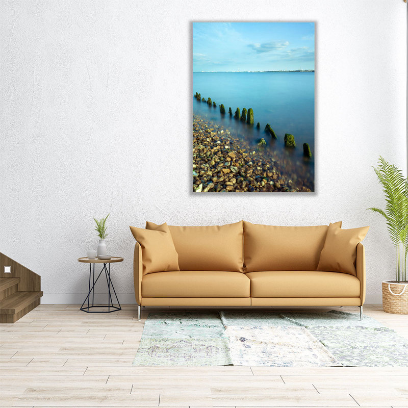 Pebbled Beach With Groynes - reproduction d'art sur toile, H 24 po x l 18 po