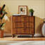 Ensemble de commode 3 tiroirs cannelés de style Mid-Century avec rainures verticales et poignées en métal pour le rangement-546886343