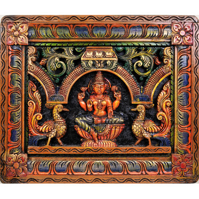 Devi Lakshmi (Tenture murale sculptée en relief)