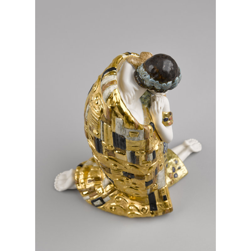 The Kiss Figurine