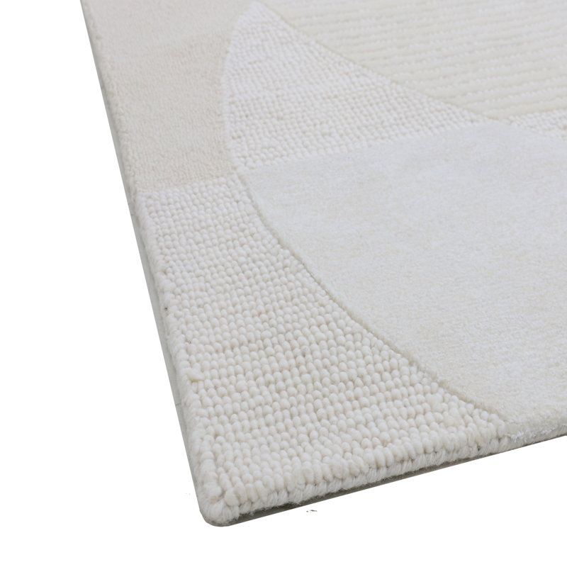 Area Rug in Ivory, Runner 2'6" x 9'