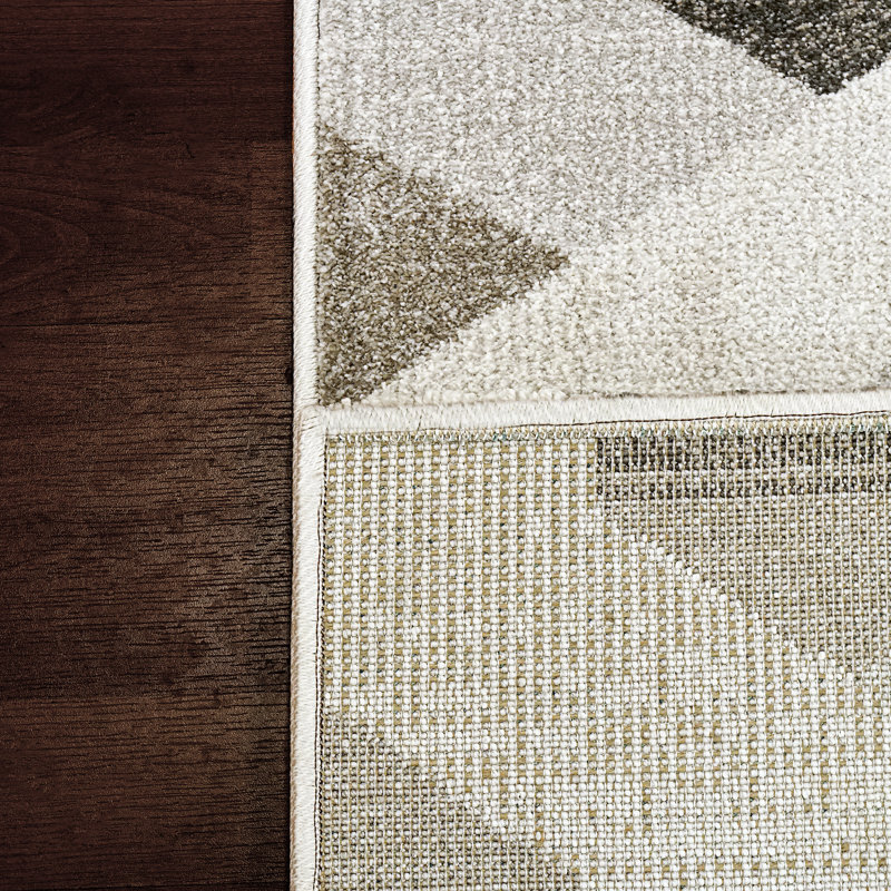 Carron Geometric Indoor Rug, Rectangle 2' x 3'11"