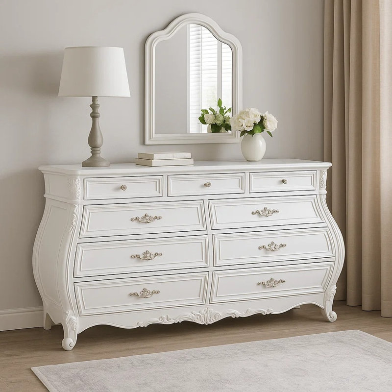 Commode 9 tiroirs Valena, bois massif blanc avec détails sculptés