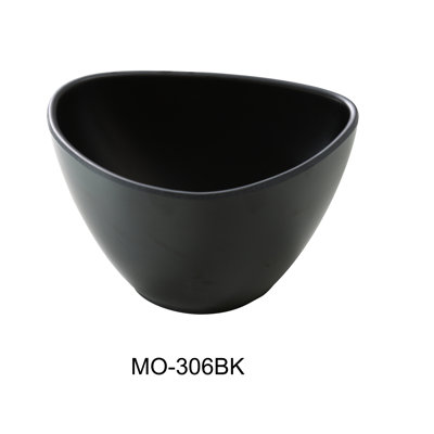 Moderne 18 oz. Triangle Melamine Salad Bowl