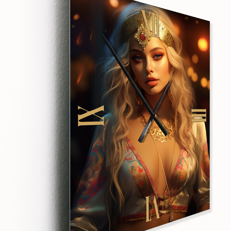Exquisite Flirtatious Gorgeous Boho Model - Fashion Woman Wall Clock, H 28 po x l 12 po x P 1 po