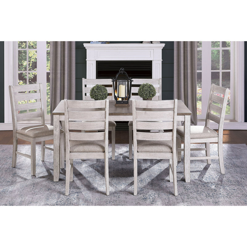 Deux chaises d'appoint de salle à manger décontractées, finition blanc grisâtre, siège rembourré, conception transitionnelle, structure en bois, 2 chaises de H 18 po x 22 po x H 39 po, blanc, profondeur 17,71 po