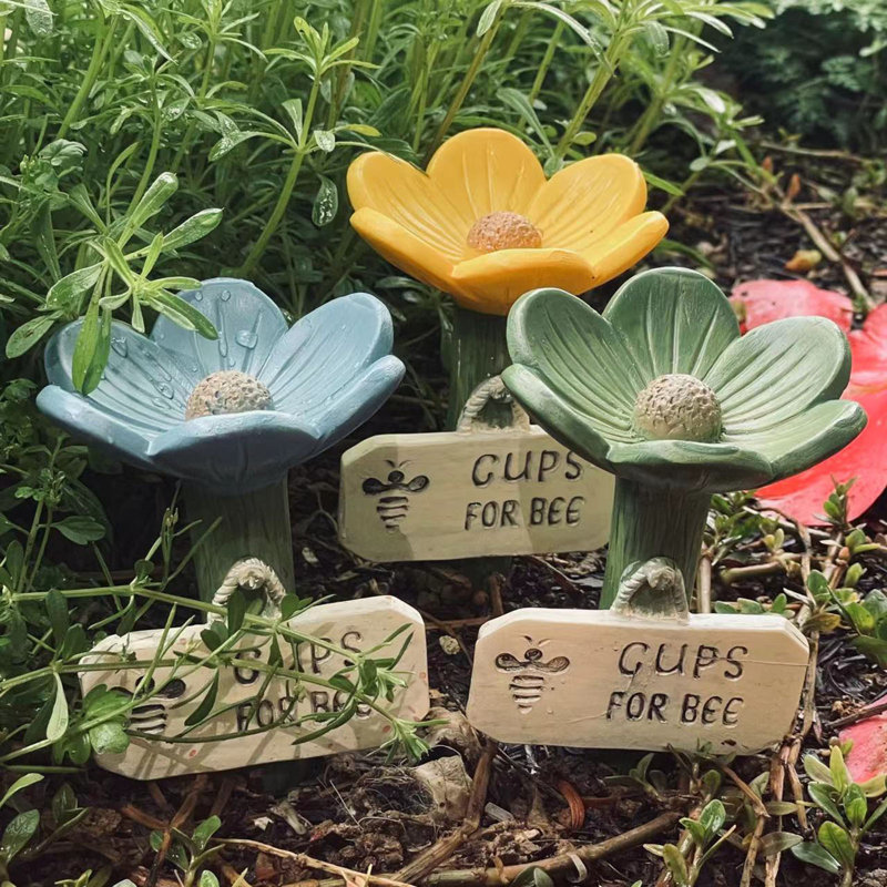 Flower shaped watering device
