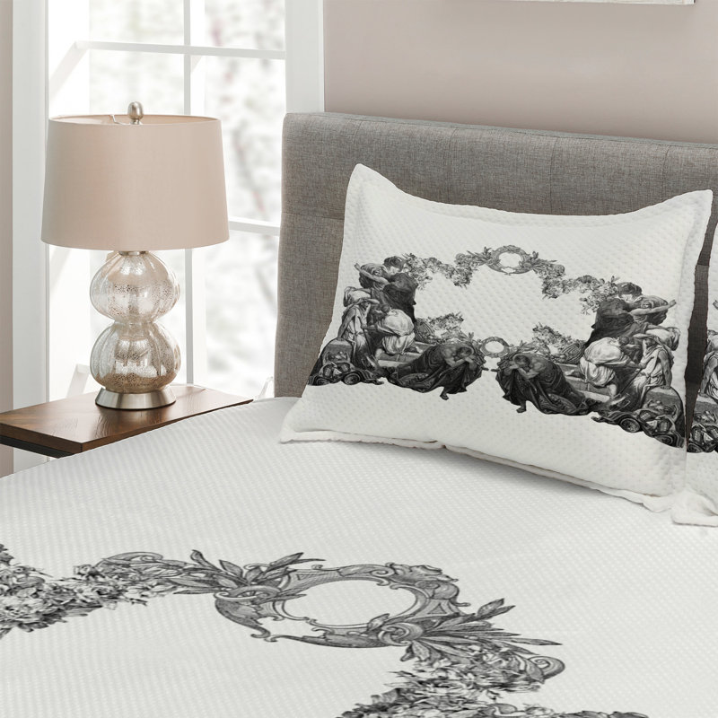Motifs Traditional Coverlet