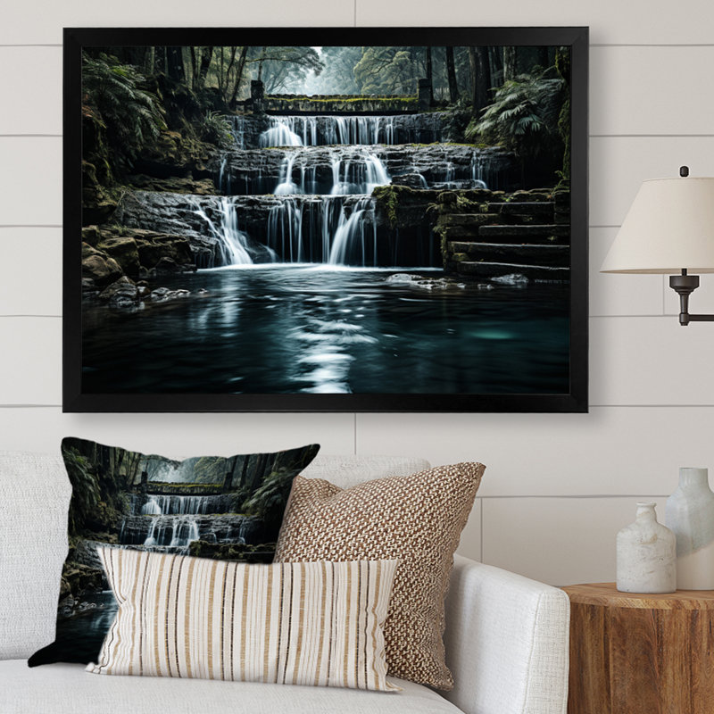 Cascade éternelle I - impression sur toile, H 16 po x l 32 po x P 1 po, Cadre noir