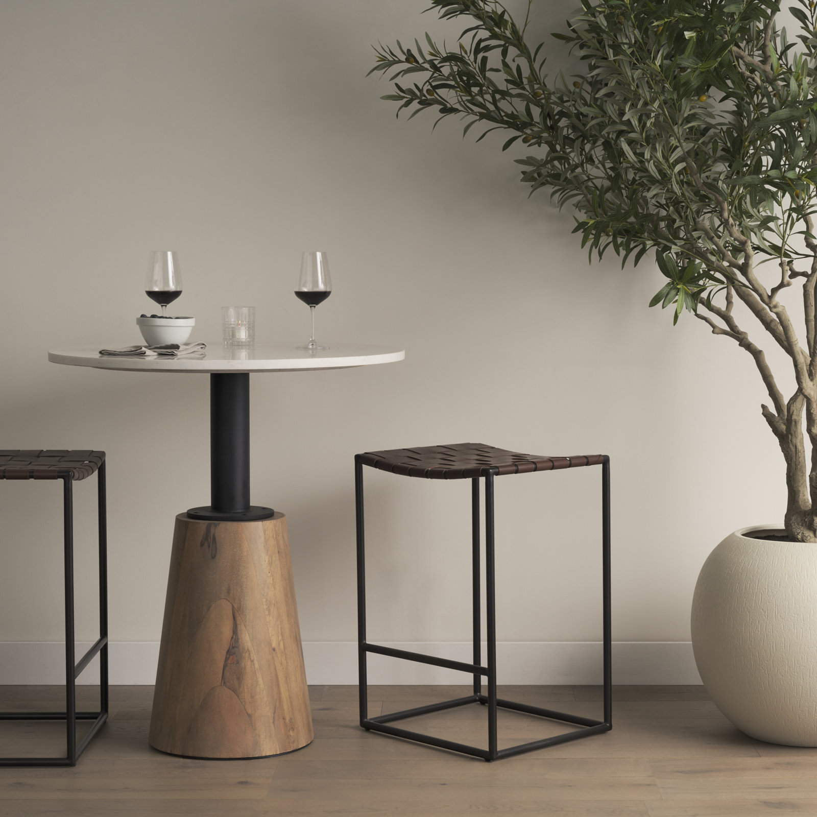 Willette Bar & Counter Stool, Counter Stool (26” Seat Height), Black, Dark Brown