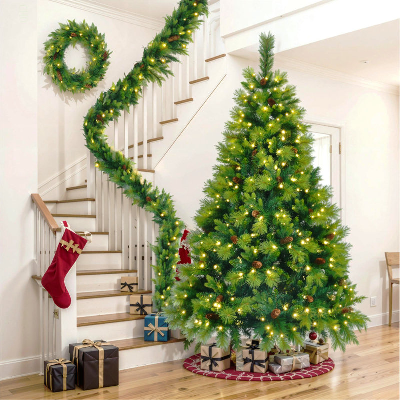 Arbre de Noël herbe 6 pi, grandes branches de pin, ensemble pré-éclairé avec arbre et guirlande et couronne, arbre de Noël artificiel avec pommes de pin, arbre de Noël à charnières, pour la fête des Fêtes