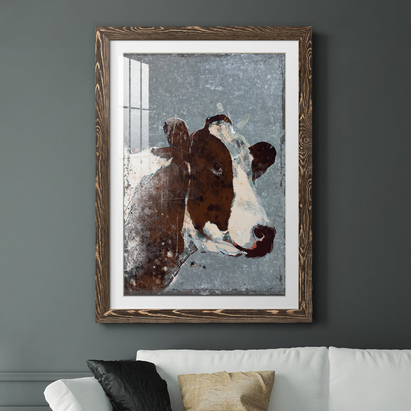 Vache sur métal galvanisé - peinture encadrée, H 31 po x l 44 po x P 1 po, Toile avec cadre en noyer