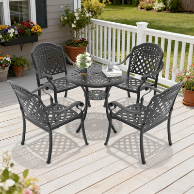 Ensemble de salle à manger d'extérieur 5 pièces, table ronde de 78 cm avec trou pour parasol et 4 chaises empilables, coussins rouges