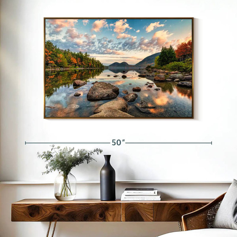 Lever de soleil dans l'étang jordanien en Acadie, 40 po x 27 po, Cadre flottant doré