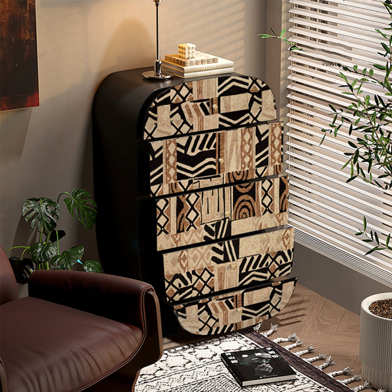 Une élégante armoire de rangement à cinq tiroirs