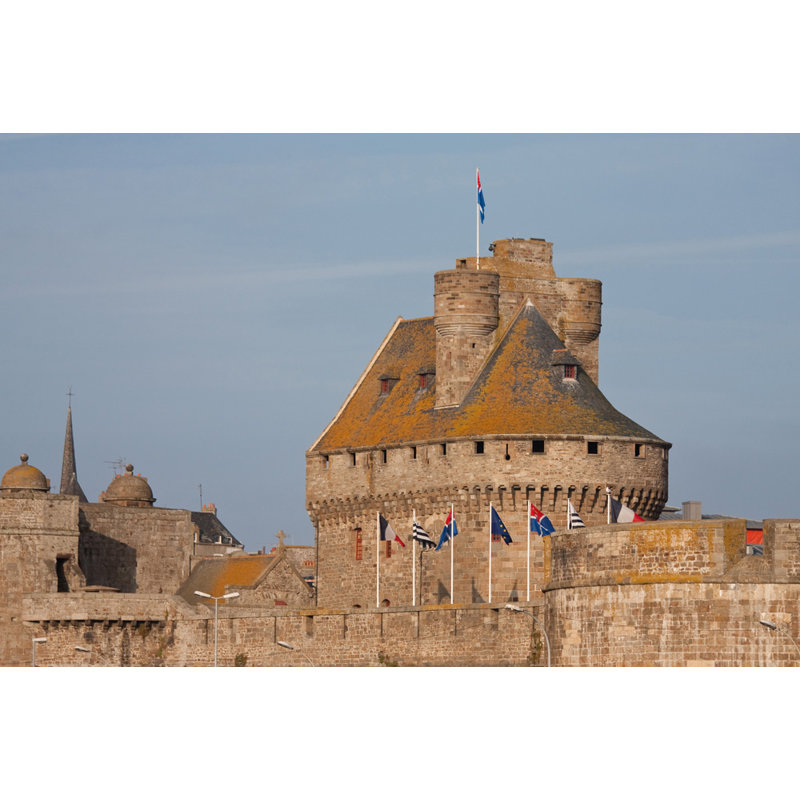 Le château de Saint-Malo, H 27 po x l 40 po