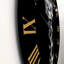 Portrait d'une girafe en noir et blanc - horloge murale-60187873