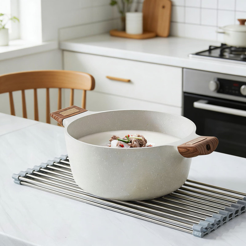 Séchoir à vaisselle pliable au-dessus de l'évier, égouttoir à vaisselle enroulable en acier inoxydable pour un comptoir de cuisine peu encombrant et un rangement pour l'évier
