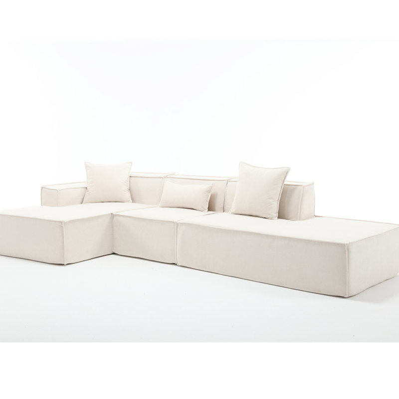 Maison minimaliste, revêtement en L beige, sans assemblage, salon modulaire de style chic avec un design spacieux