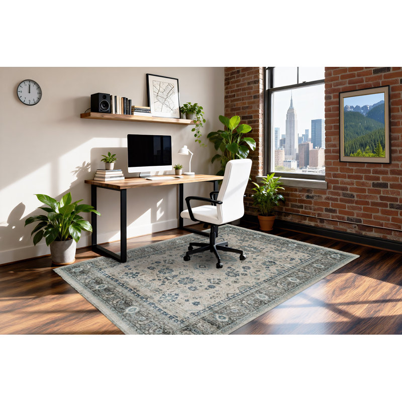 Omarion Oriental Indoor Rug, Rectangle 2' x 3'11"