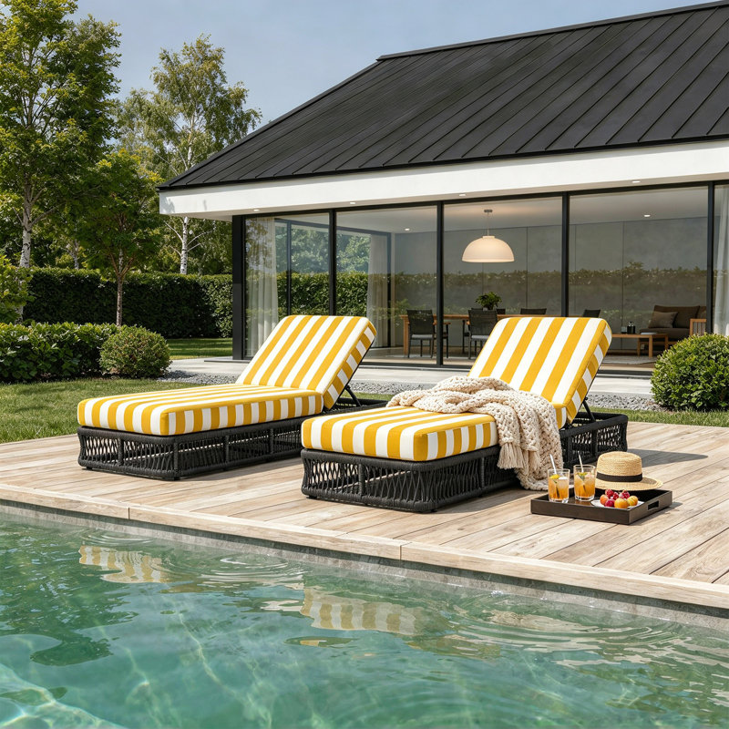 Outdoor Single chaise with Cushions, Deep Purple