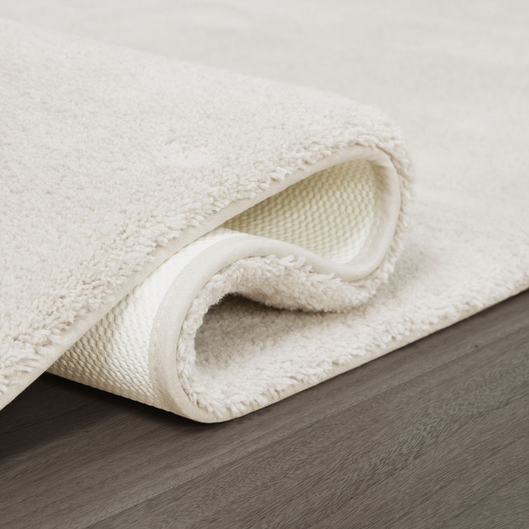 Marshmallow Quick Dry Microfiber Bath Rugs by Madison Park Signature