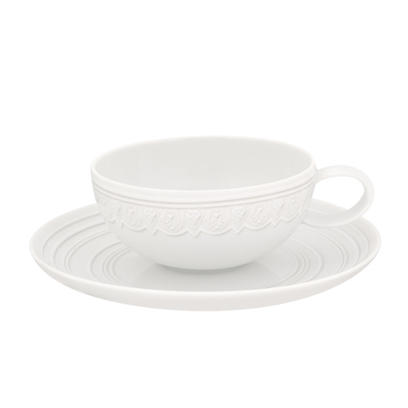 Ornement tasse à thé et soucoupe