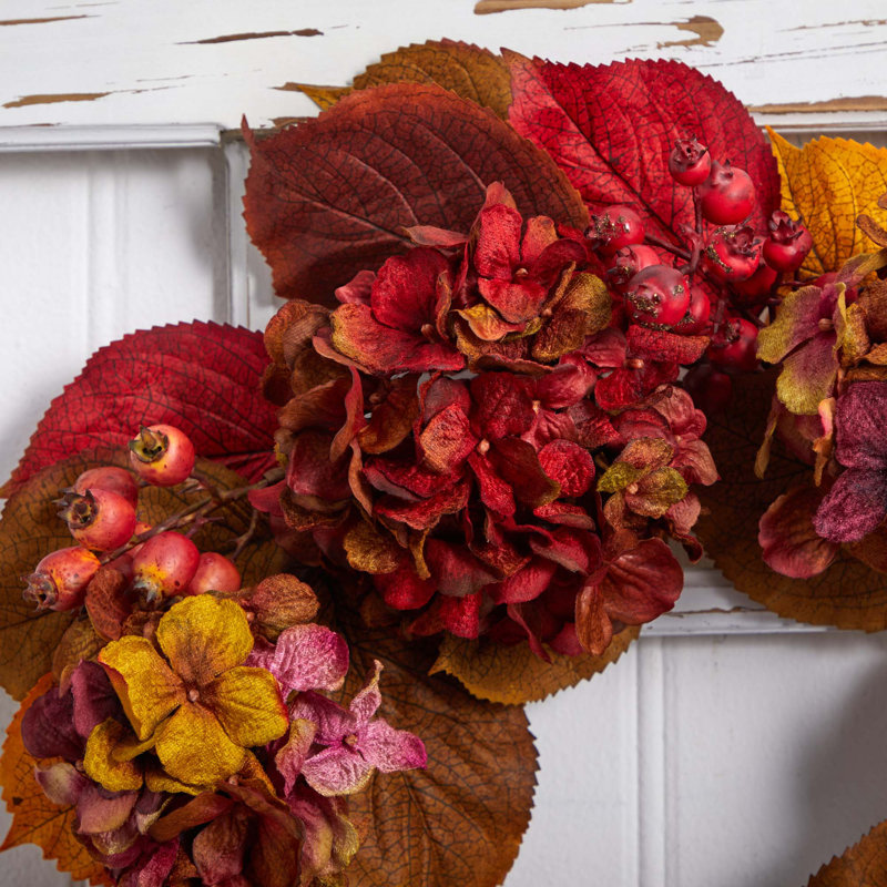 Faux Hydrangea Plastic 24'' Wreath