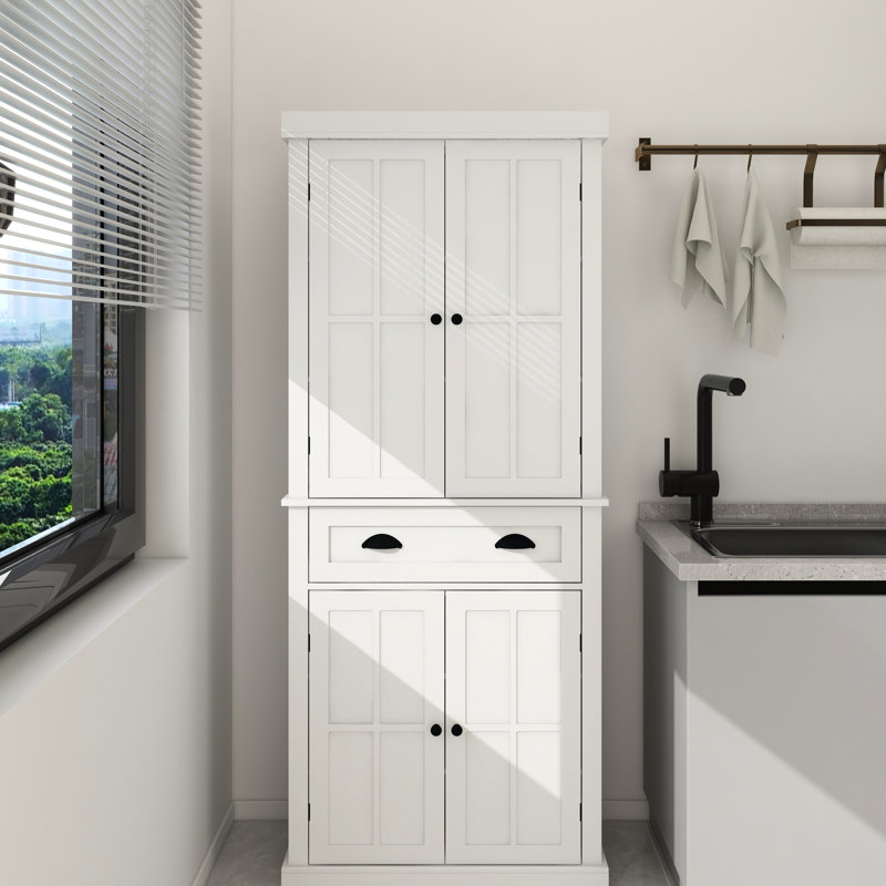 Armoire de rangement pour garde-manger de 71 po en blanc, 4 portes, tiroir, 2 tablettes réglables. Autoportante pour la salle à manger, la salle de séjour, la lessive. Superbe capacité de conception irrésistible