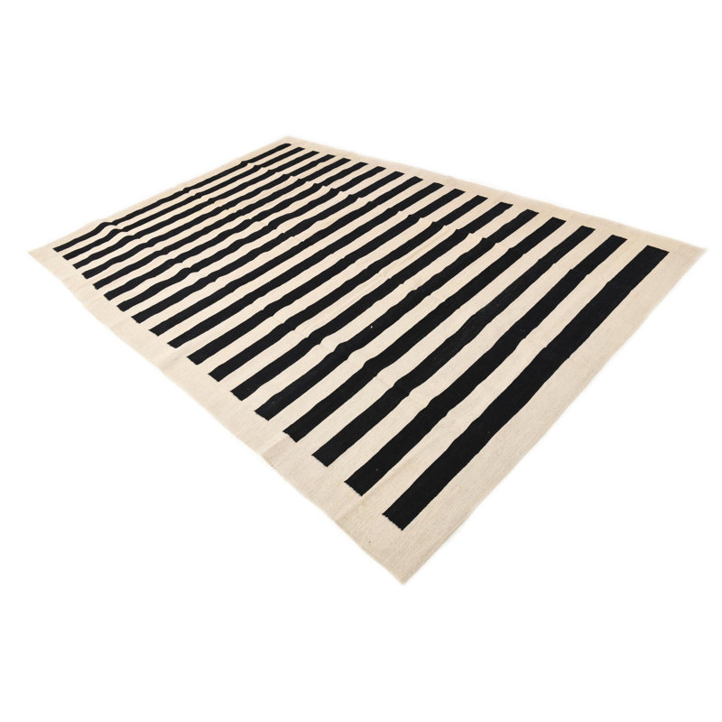 Tapis noir et blanc Noor