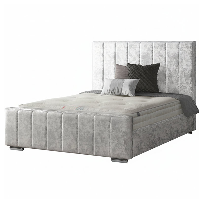 Merkle Upholstered Velvet Bed, Kingsize (5'), Silver