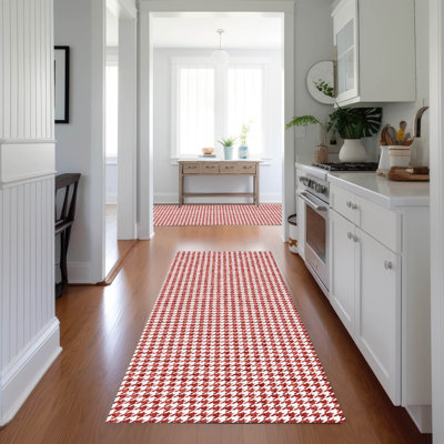Loreen Washable Houndstooth Indoor / Outdoor Rug