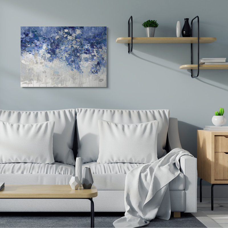Fleurs bleues en cascade abstraites par Nikki Robbins - Peinture, H 30 po x l 40 po, Toile tendue