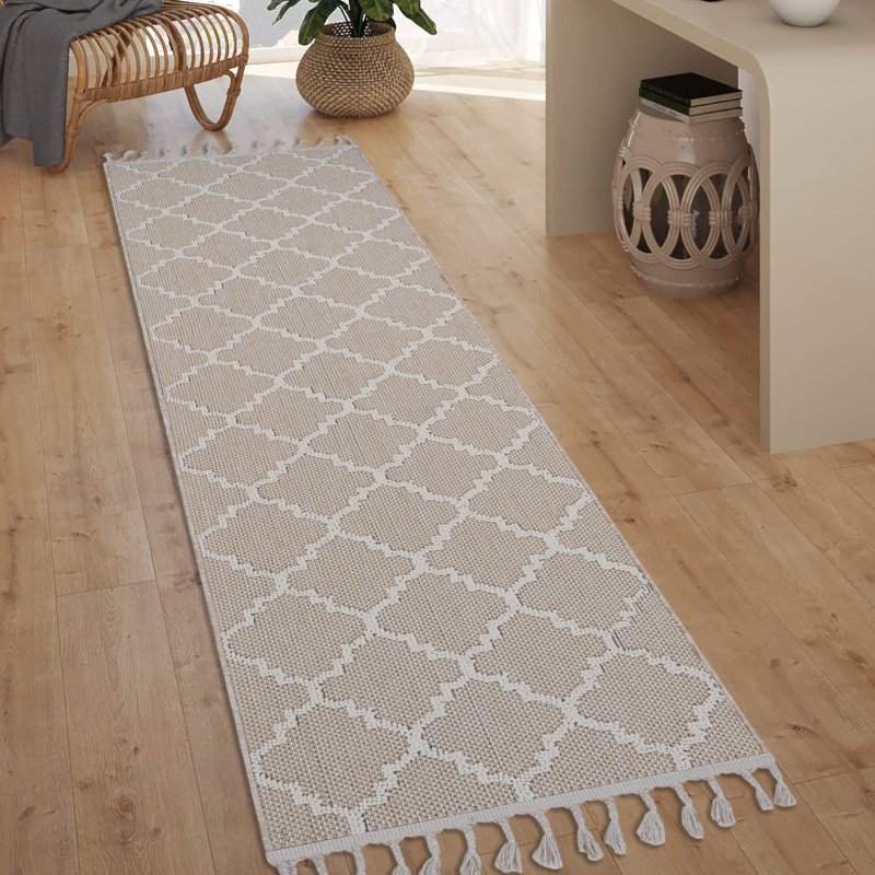 Collection Ivory /Trellis Indoor/Outdoor Area Rug, Runner 2'2" x 8'