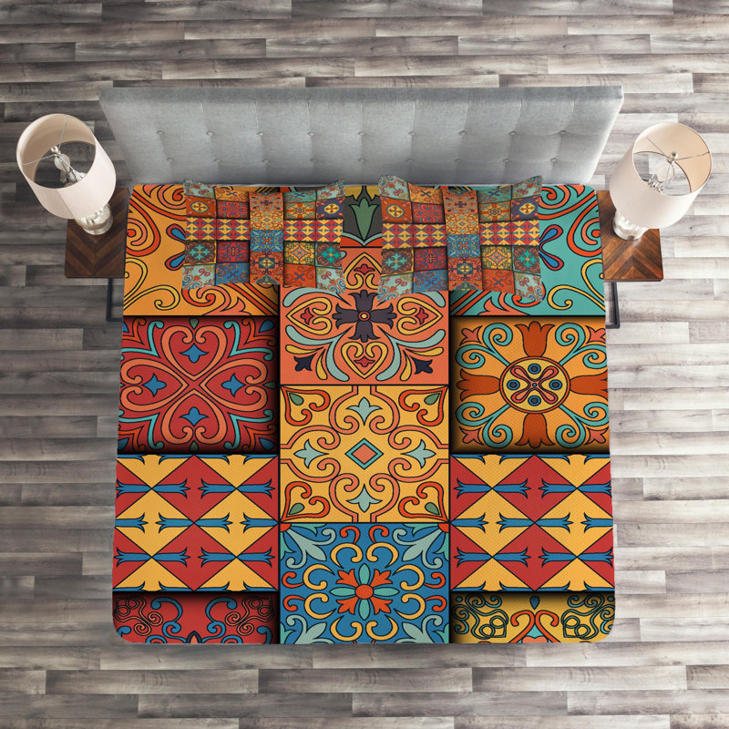 Traditional Polyester Paisley Coverlet, King Bedspread + 2 Shams