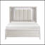 Grand lit à finition blanc antique avec tête de lit rembourrée à DEL avec meubles de chambre à coucher modernes 1pc, façades en roseaux