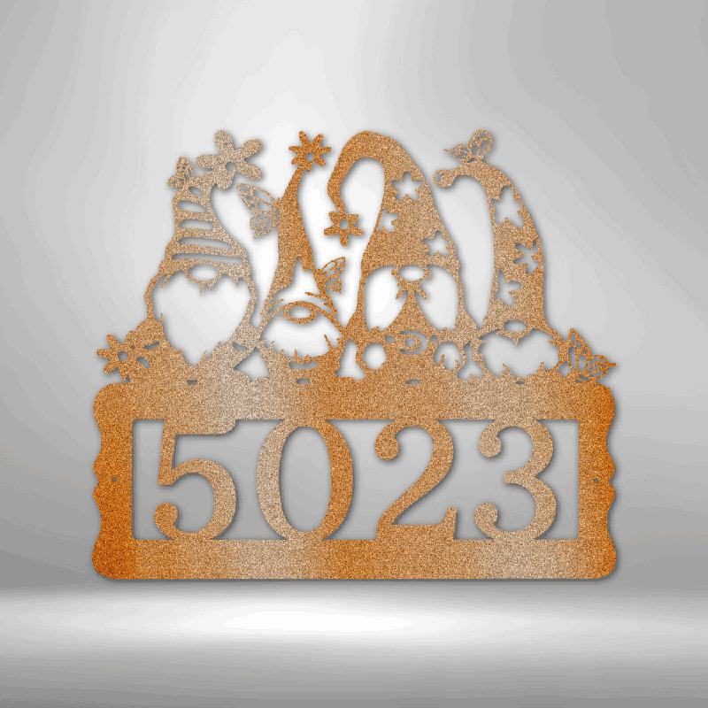 Plaque d'adresse gnome personnalisée, H 28,75 po x l 29,5 po x P 0,5 po, Cuivre, Oui