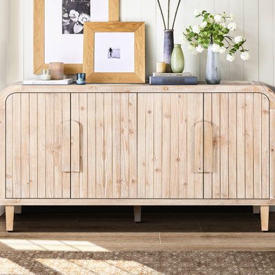 Buffet incurvé de 59 po avec grandes poignées en bois, tablettes réglables pour la cuisine et la salle à manger, grande cuisine en bois au fini blanc antique, pièce