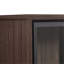 Vitrine lumineuse à DEL avec porte en verre. Moderne pour le bureau personnel. Pieds en métal, matériau. 4 tablettes réglables, 2 tiroirs de rangement, lumières trempées noires et noyer foncé. Maison minimaliste. .-1097734478