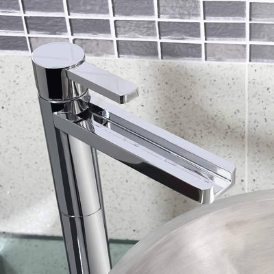 Capri Single Hole Bathroom Faucet