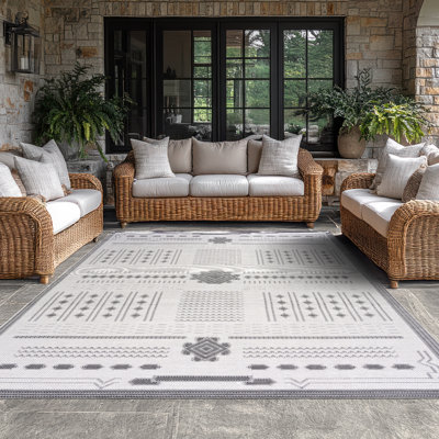 Diana Geometric Dark Gray & Silver Indoor / Outdoor Area Rug