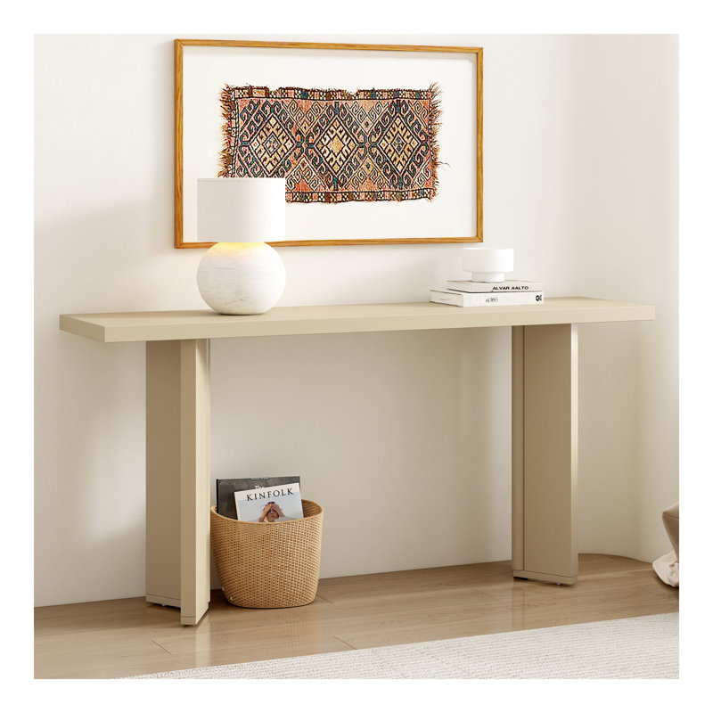 Élégante console avec placage de pin et pieds géométriques, idéale pour le salon, le bureau et la salle à manger