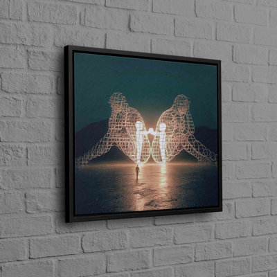 «Couple at a Festival», art mural sur toile de coton abstraite mettant en vedette deux personnes détournées les unes des autres dans un design tendance de la Saint-Valentin