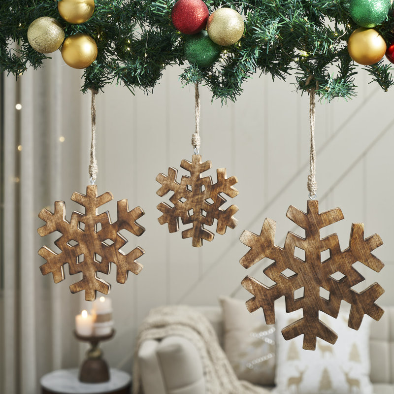 Ensemble de 3 ornements en forme de flocon de neige en bois foncé vieilli - 5,75 / 7,75 / 9,75 pouces